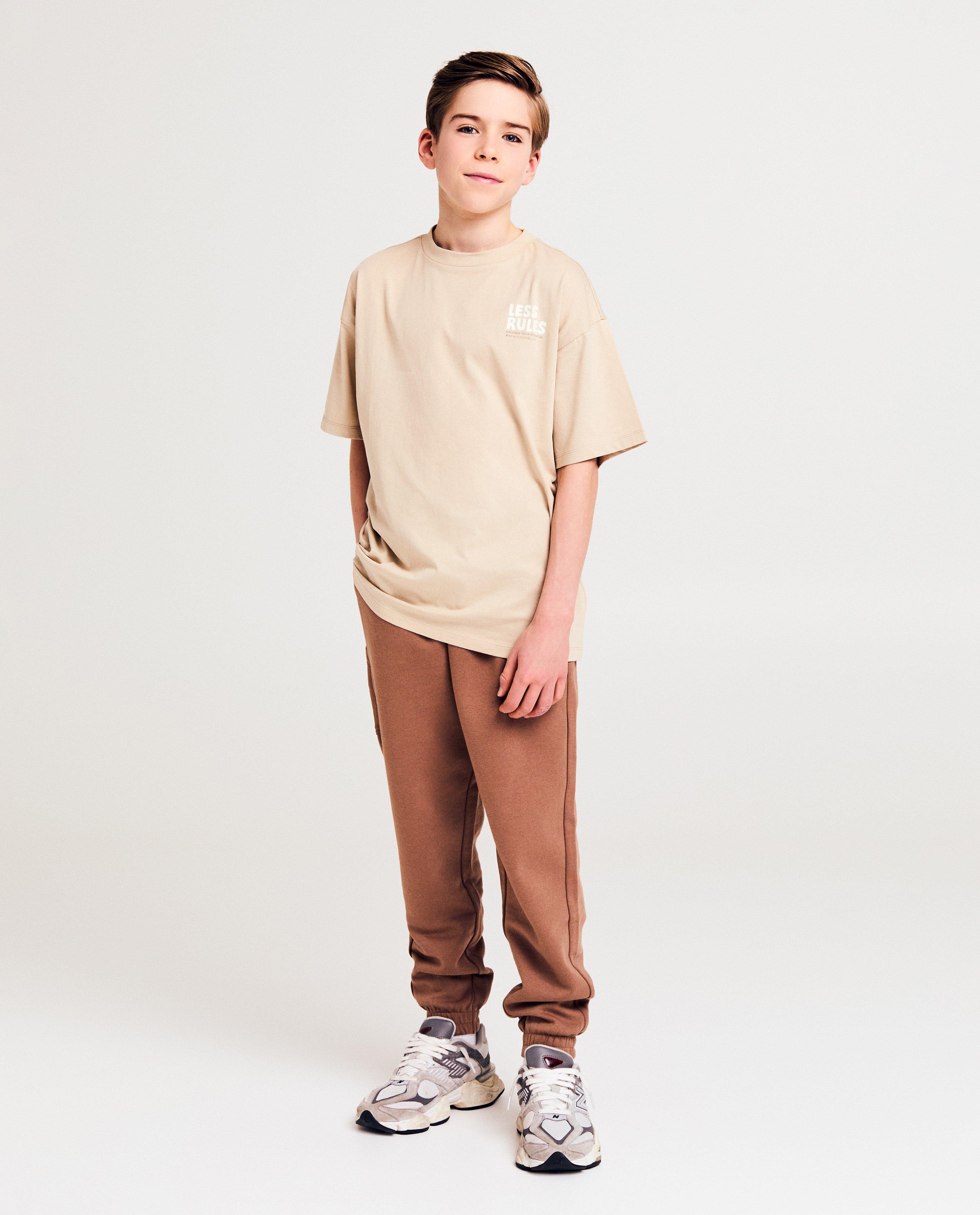 Tricou Besties cu imprimeu pe spate maro deschis