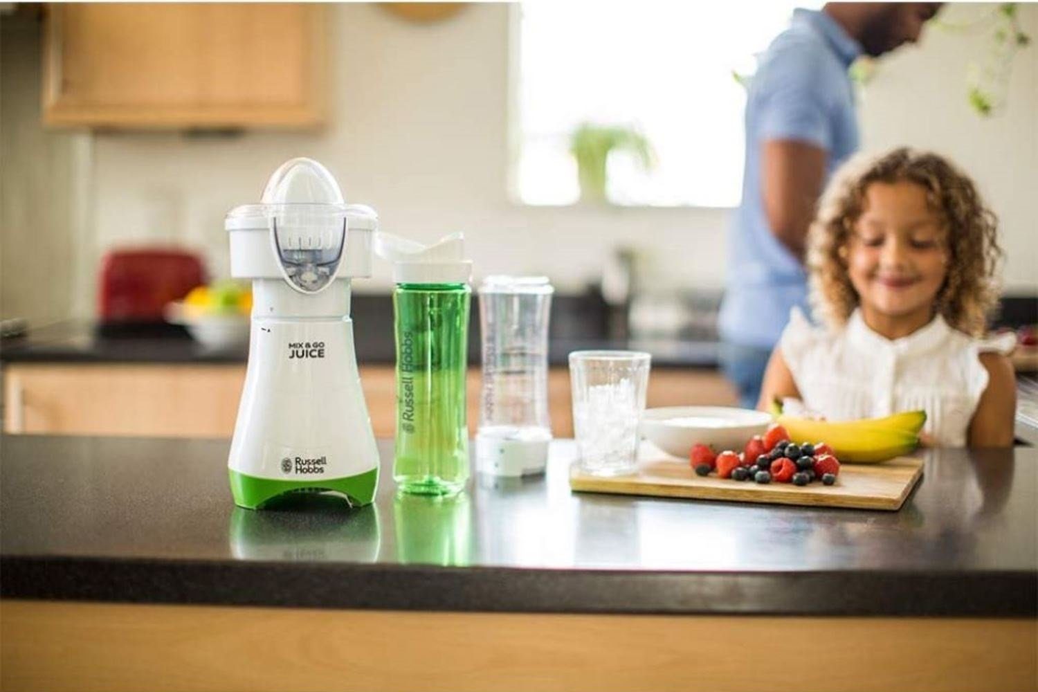 RUSSELL HOBBS Smoothie-Maker 2in1 Smoothie Maker Explore Mix&Go Juice, BPA Frei, spülmaschinengeeigneter Kunststoffbehälter, mit Trinköffnung