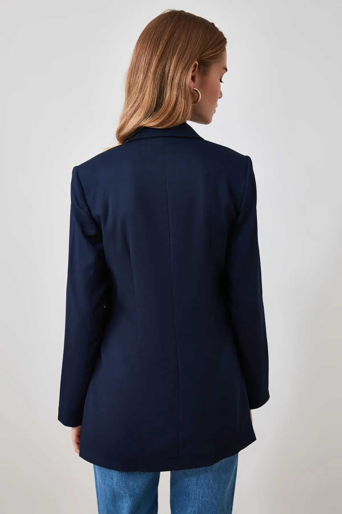 Trendyol Collection  Marineblauer, übergroßer, gefütterter, zweireihiger Blazer aus Webstoff mit Verschluss TWOSS20CE0024