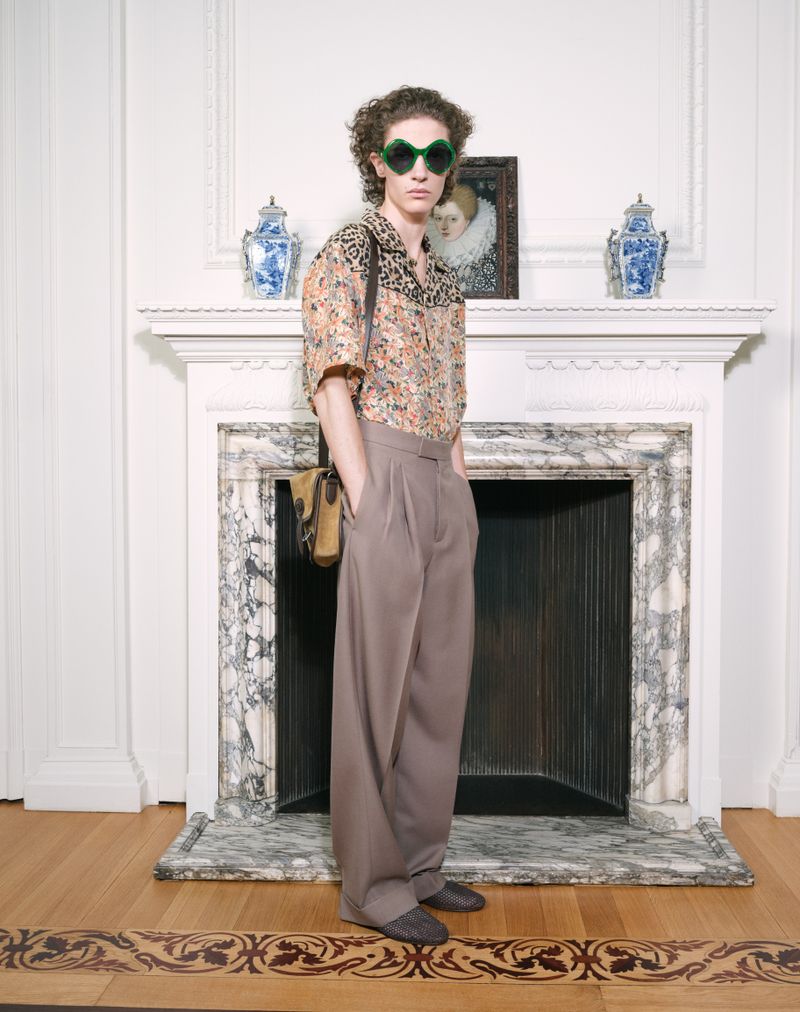 Valentino silkepoplin-bowlingskjorte med fauve-éclat-animalier- og papirblomsterprint