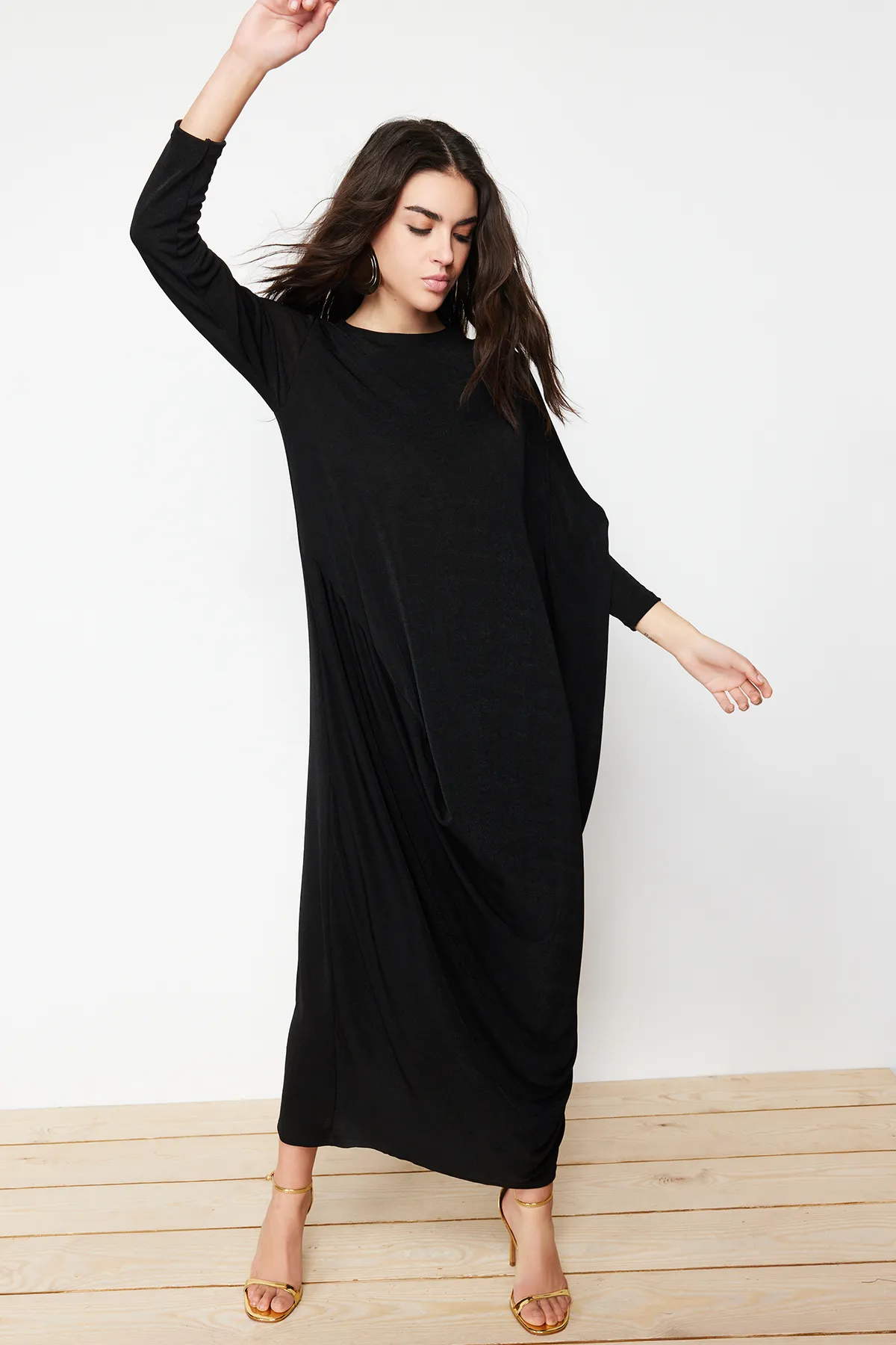 Trendyol Modest  Schwarzes stilvolles gestricktes Kaftan-Kleid TCTSS24EB00037