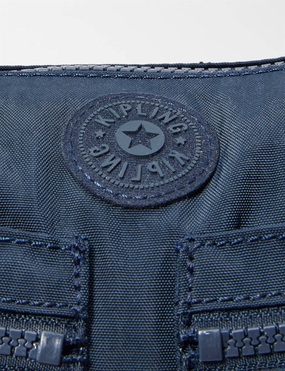 EASTPAK Handtaschen blau Izellah