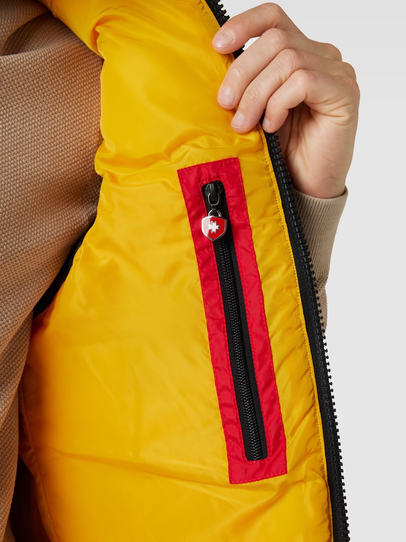 Steppweste mit Label-Applikation Modell 'SNOWDOME' in marineblau