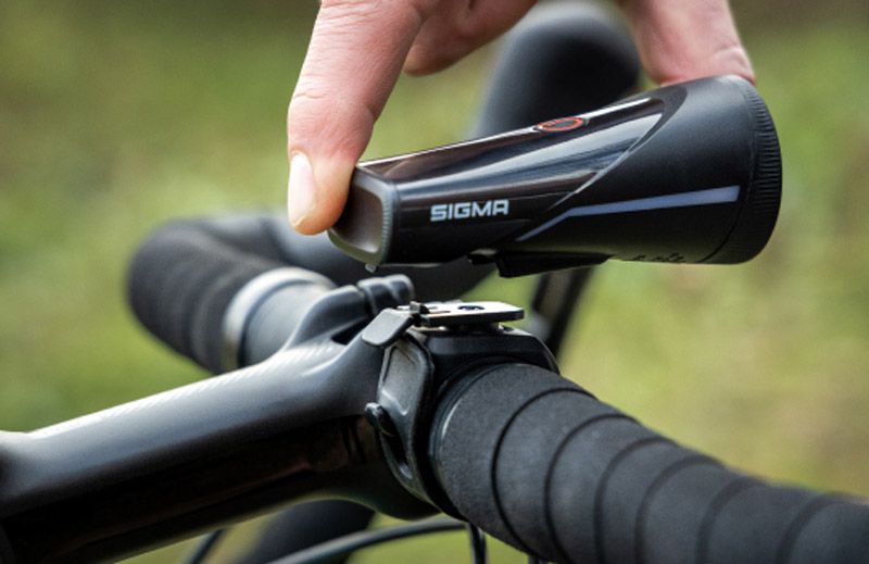 SIGMA AURA 100 Set mit Blaze Link (Silikonhalterung) kaufen | Bike-Discount