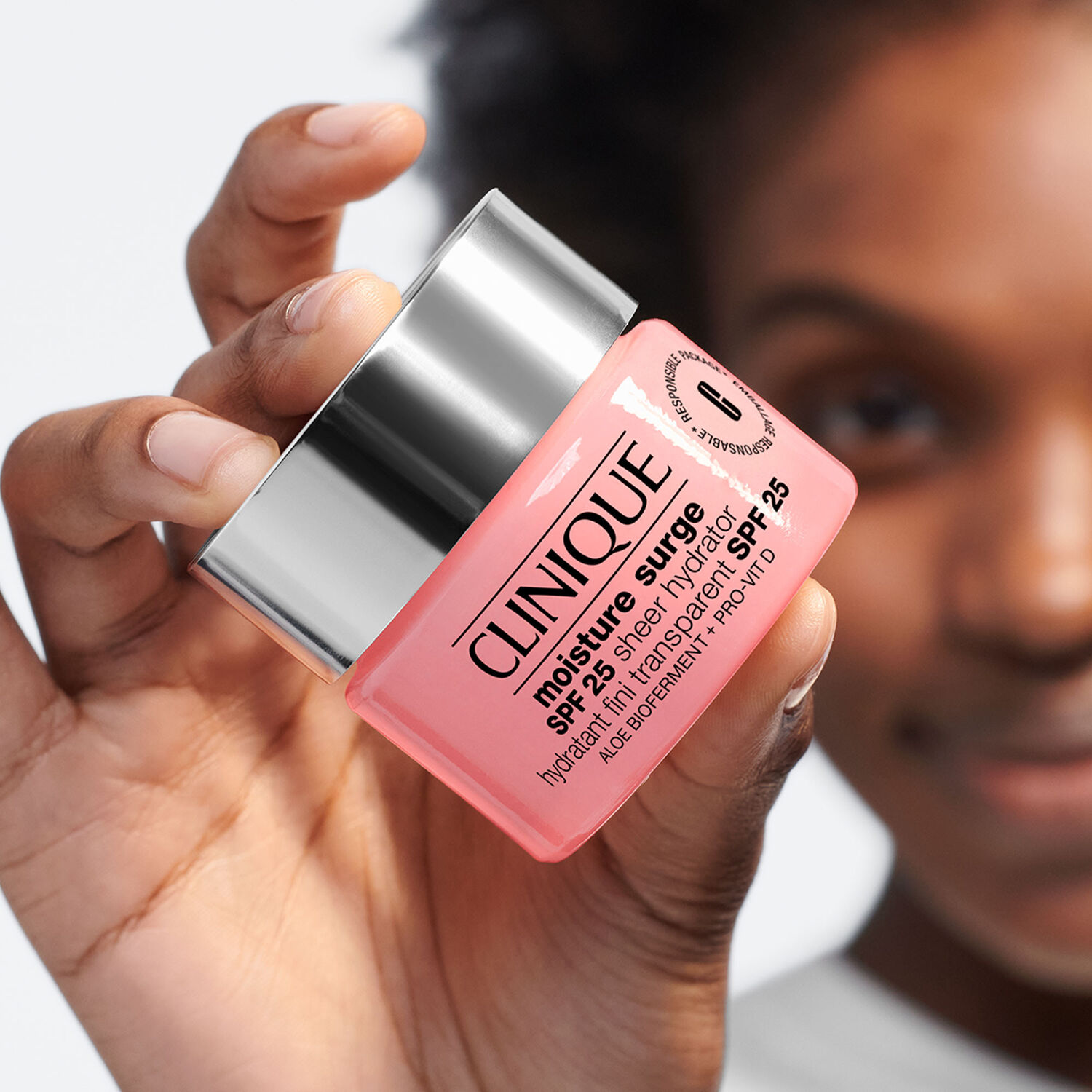 Clinique Moisture Surge SPF25 Crème Hydratante Fini Transparent