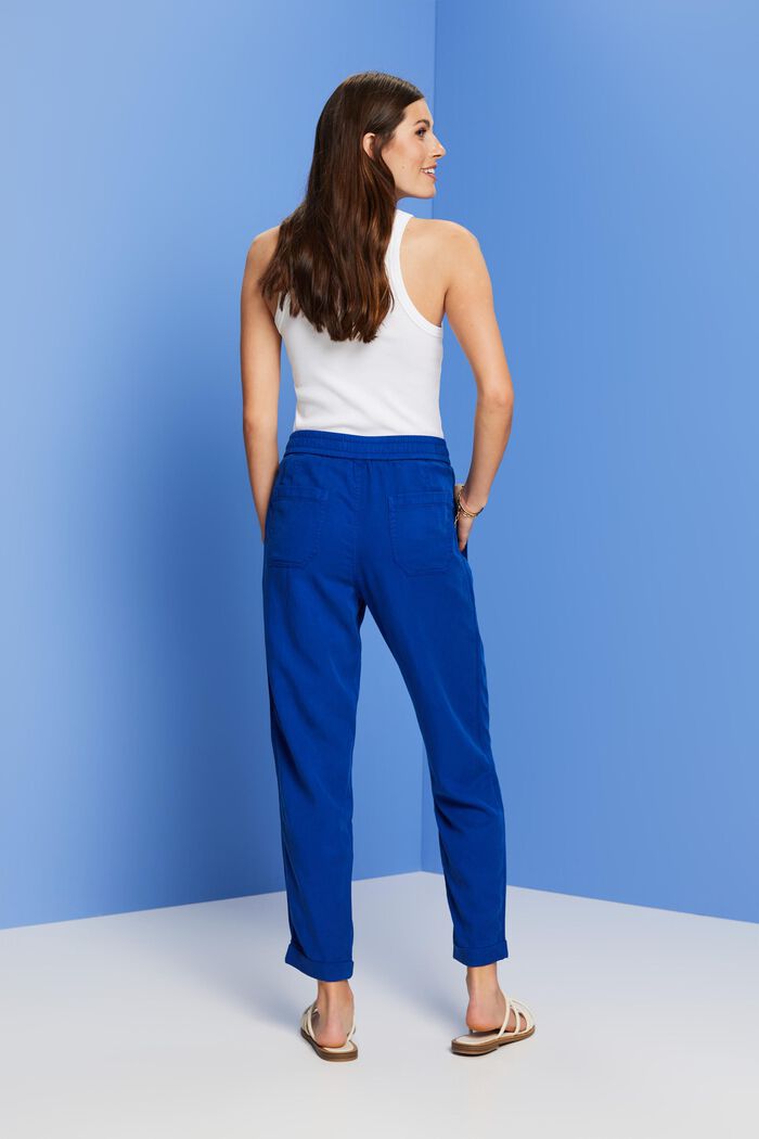 Pants woven