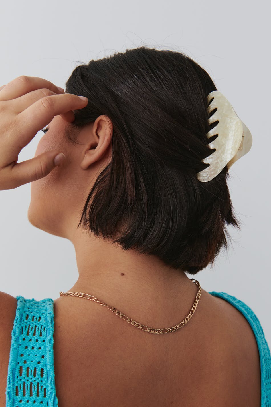 Medium hair clip