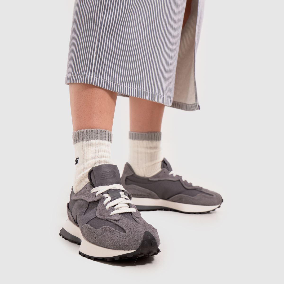 New Balance 327 szürke multiszínű cipők