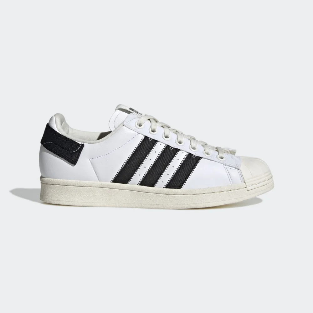 adidas Superstar Parley GV7615 / weiss