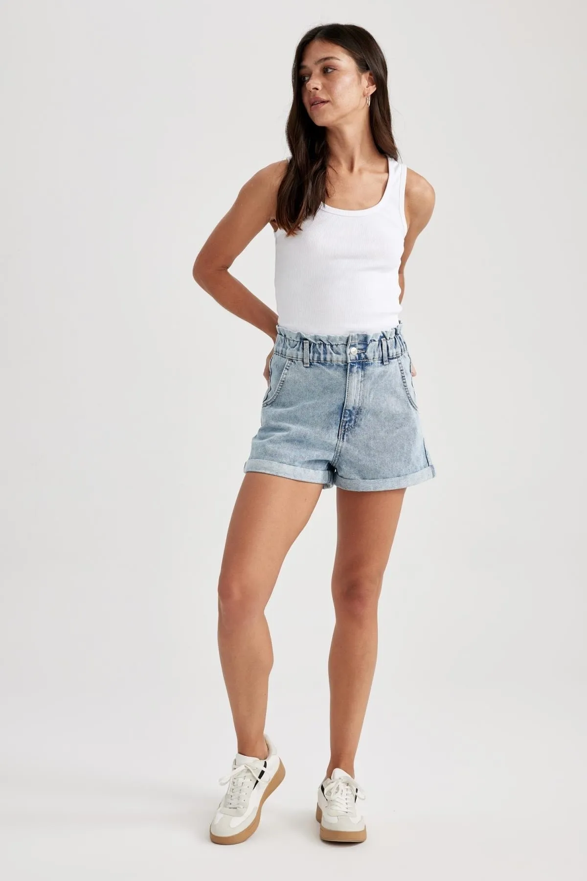 DeFacto  Paperbag-Jeansshorts mit umgeschlagenem Bein A2611ax23sm
