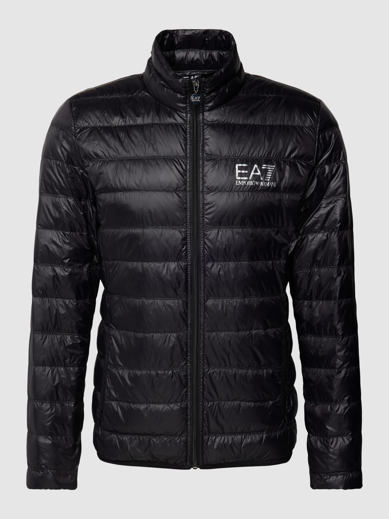 Steppjacke mit Reißverschluss in schwarz