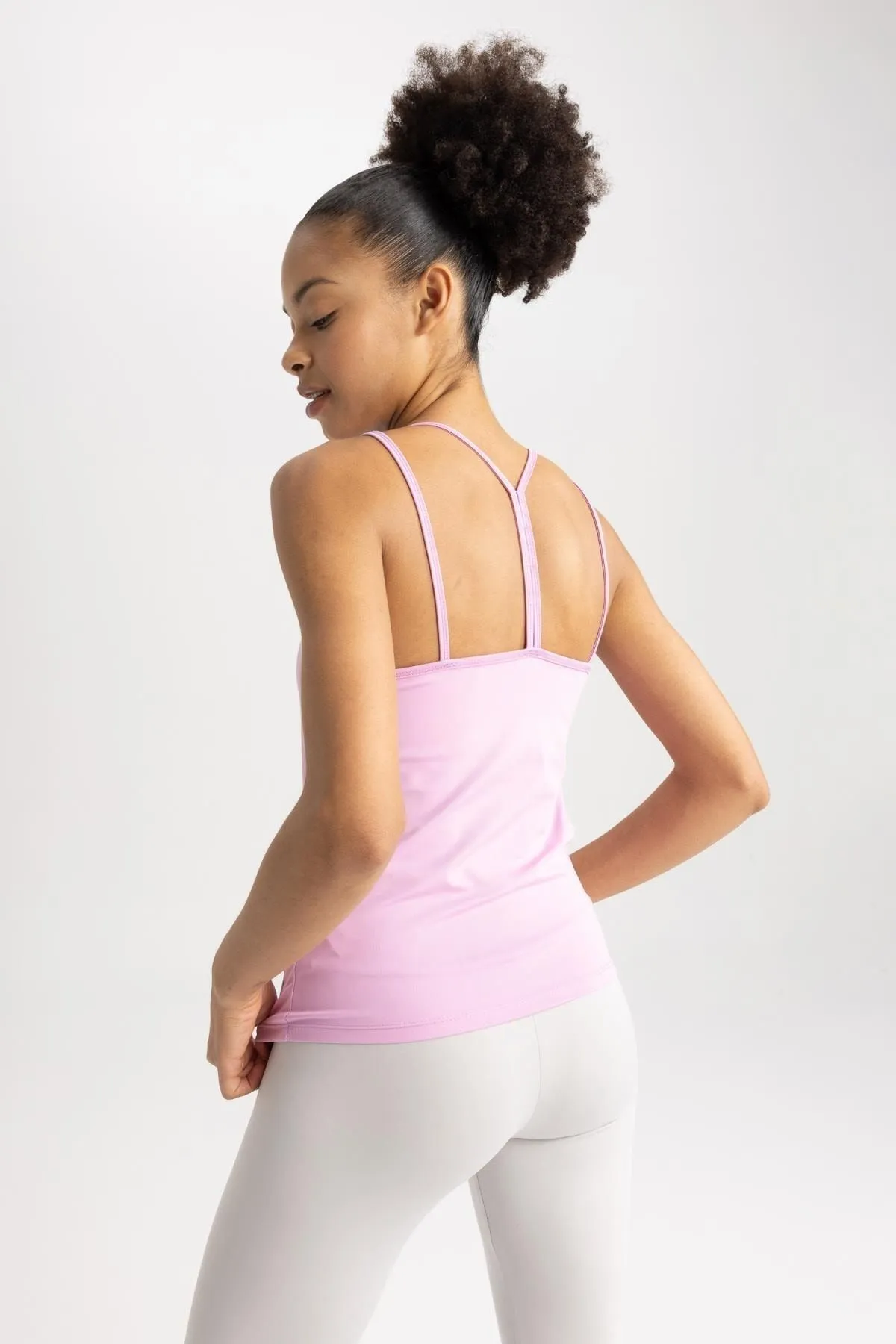 DeFacto  Passform Standard Fit Rundhals Athlete A2440ax23sm