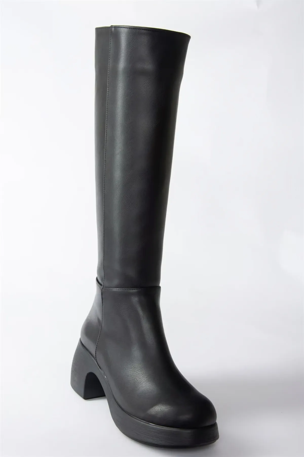 Fox Shoes  Schwarze Daily-Damenstiefel mit dickem Absatz N282210109