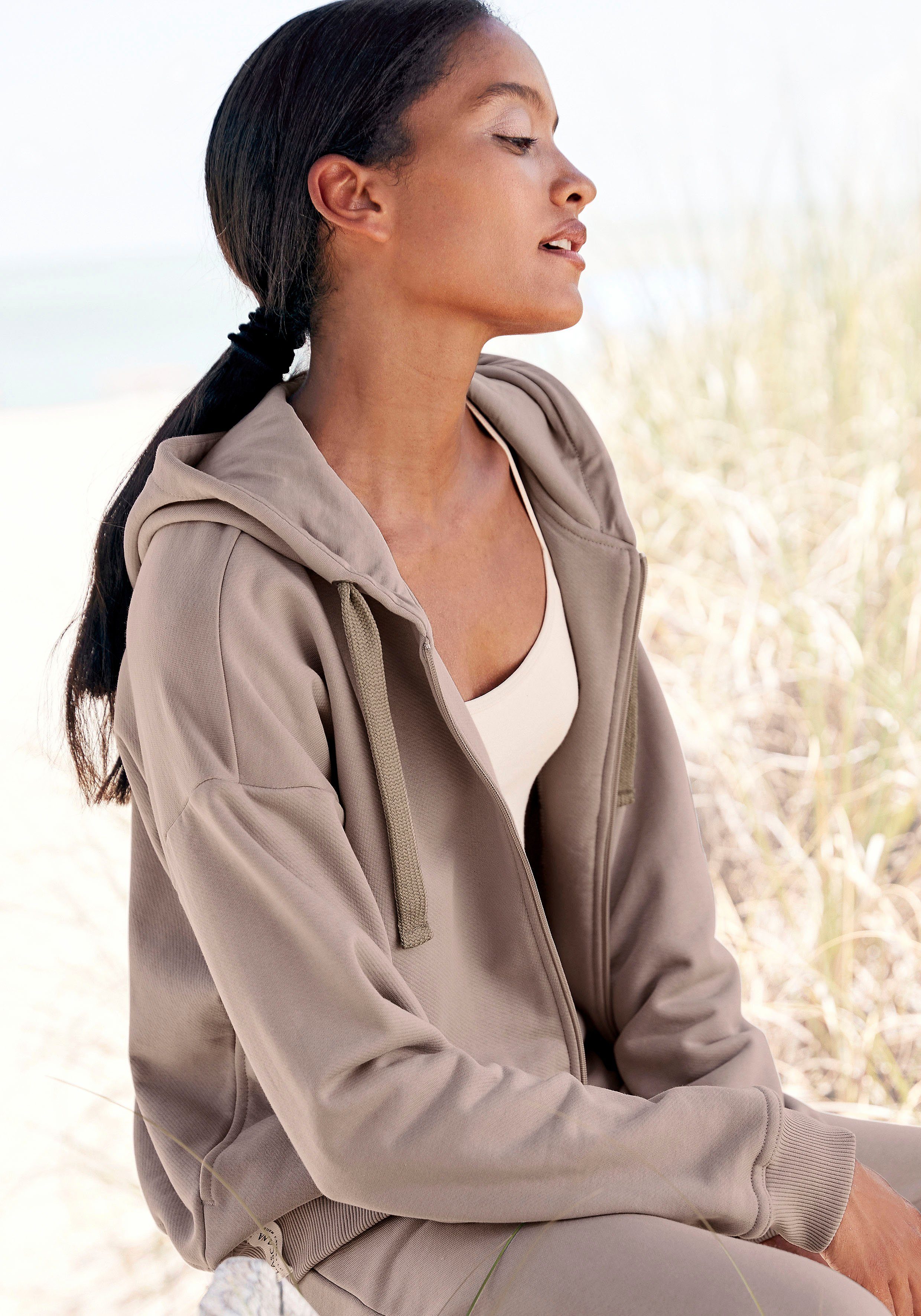 LASCANA Sweatjacke aus organischer Baumwolle, Loungewear, Loungeanzug
