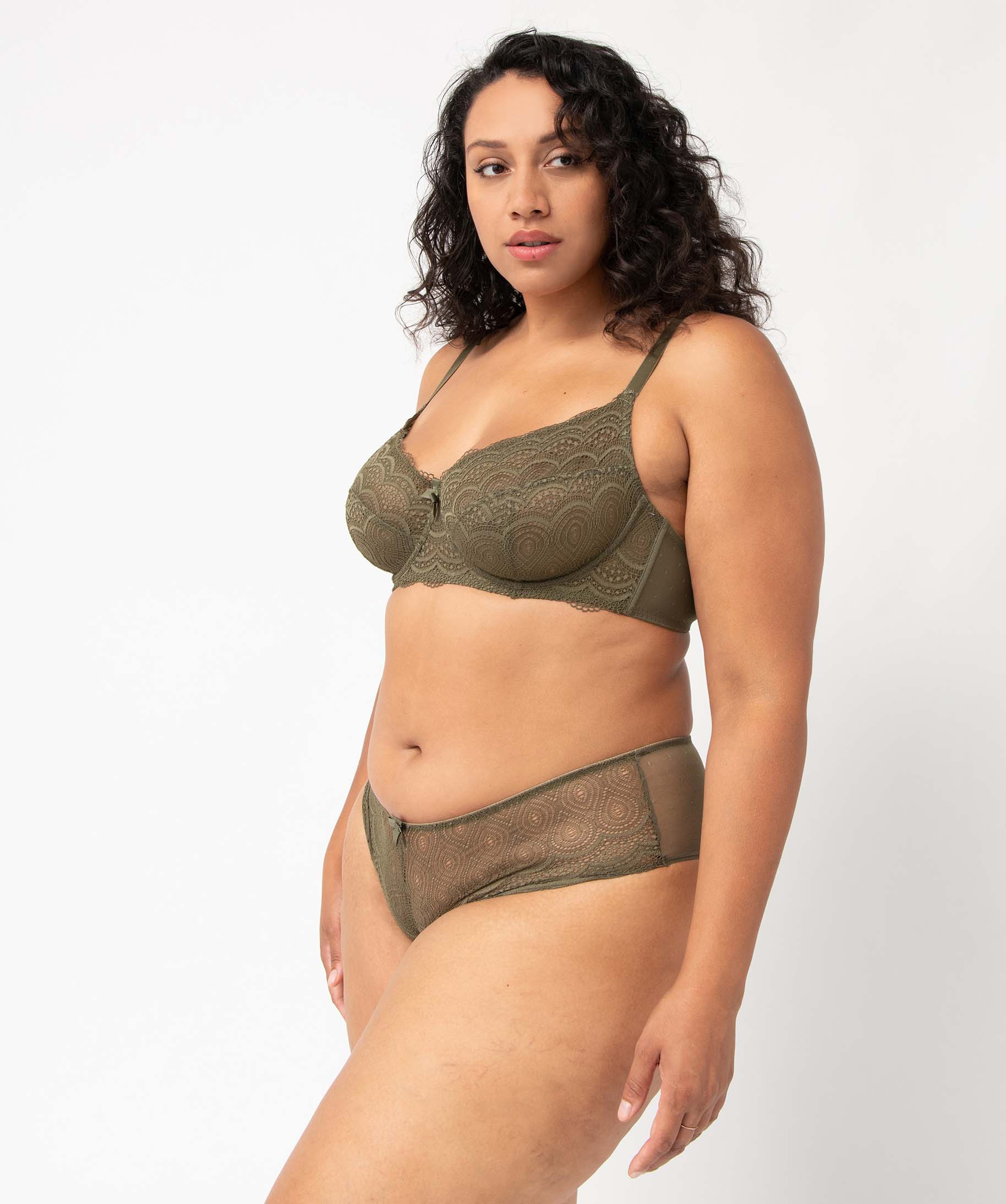 Soutien-gorge emboitant grande taille à armatures en dentelle kaki | GEMO