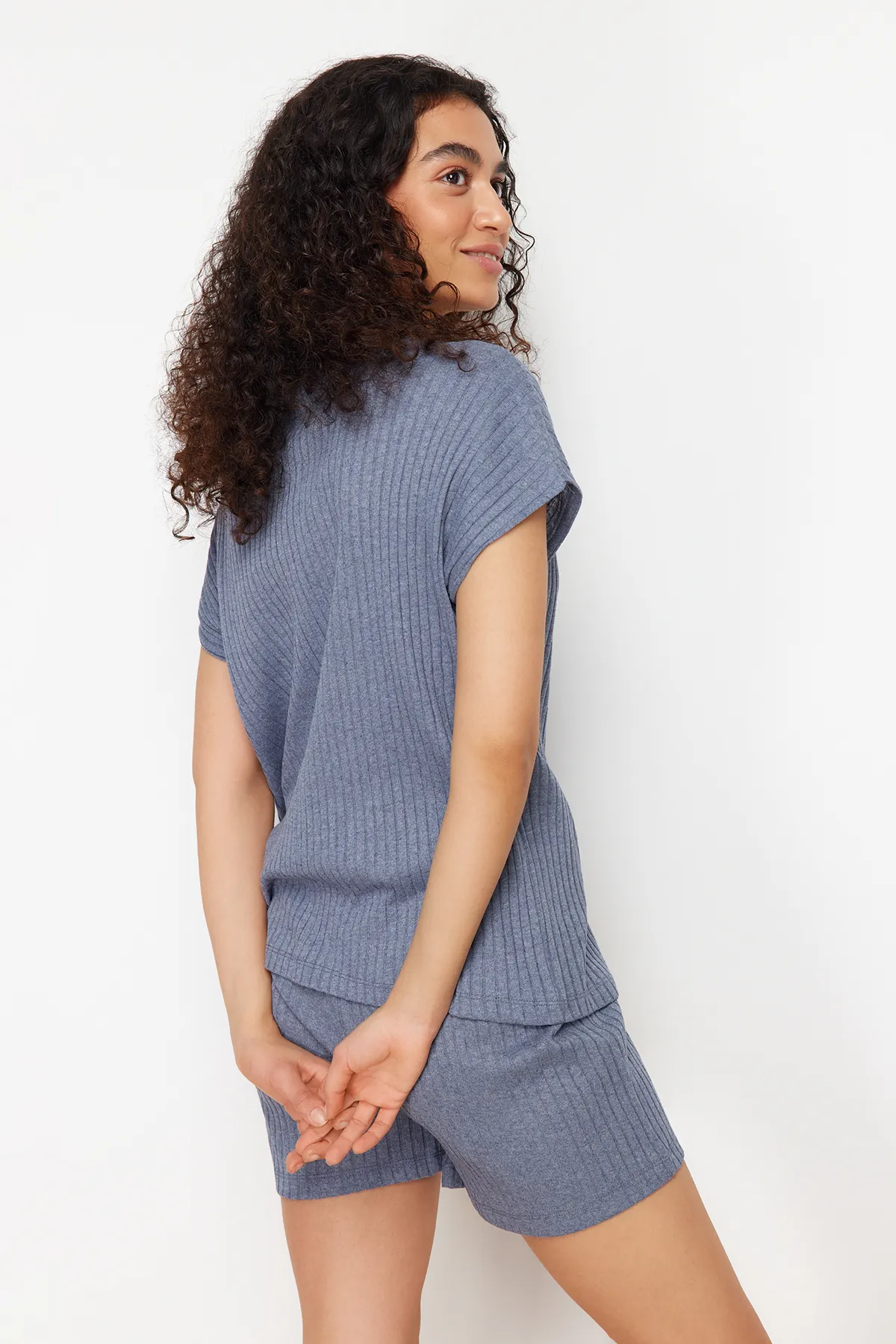 Trendyol Collection  Blaues Pyjama-Set aus Baumwollkordelstrick THMSS24PT00275