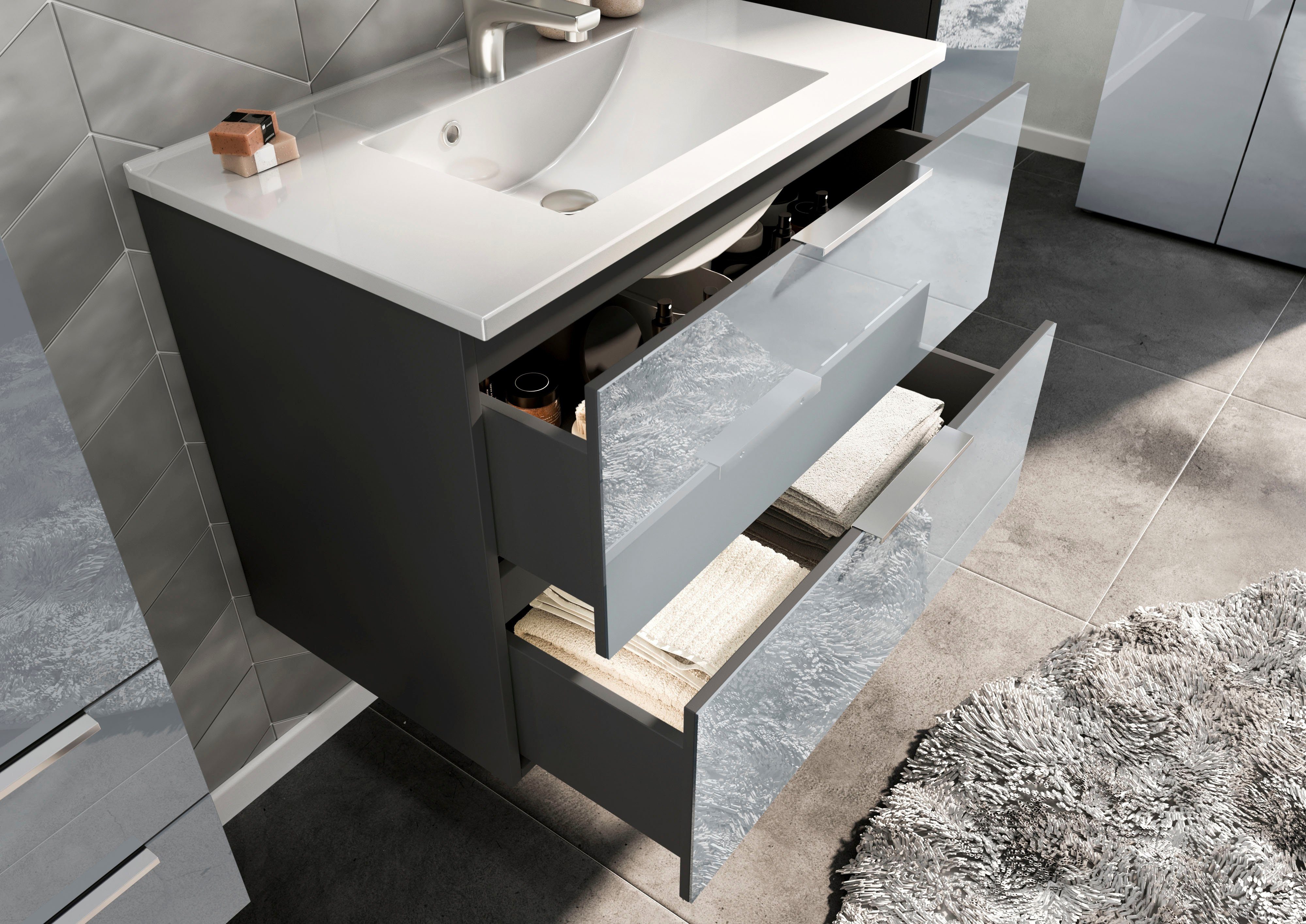 GERMANIA Badmöbel-Set Vasio, (5-St), inkl. WT-Unterschrank, Spiegelschrank, Schrank, Mediumschrank, Kommode