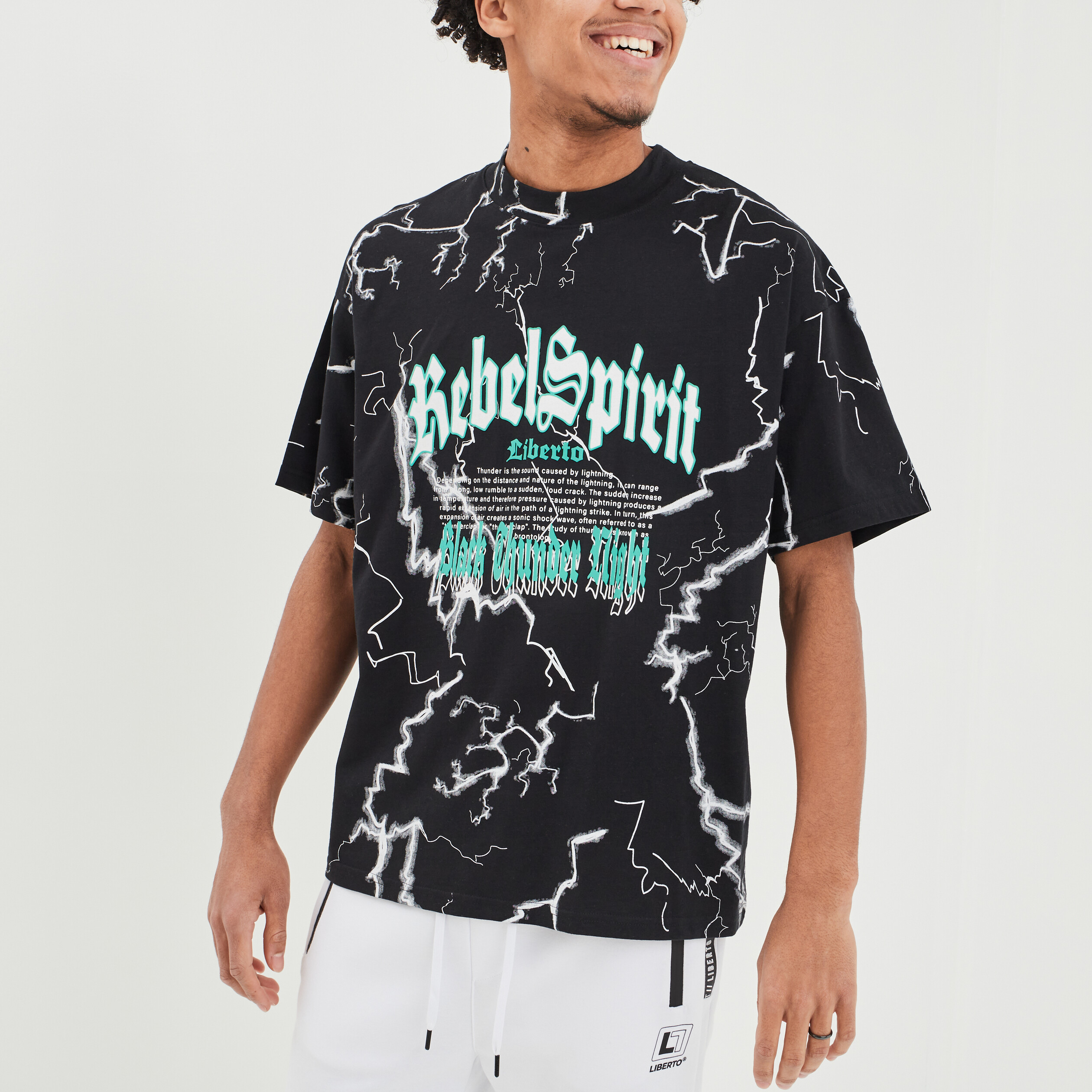 T-shirt coton oversize Liberto noir homme | La Halle