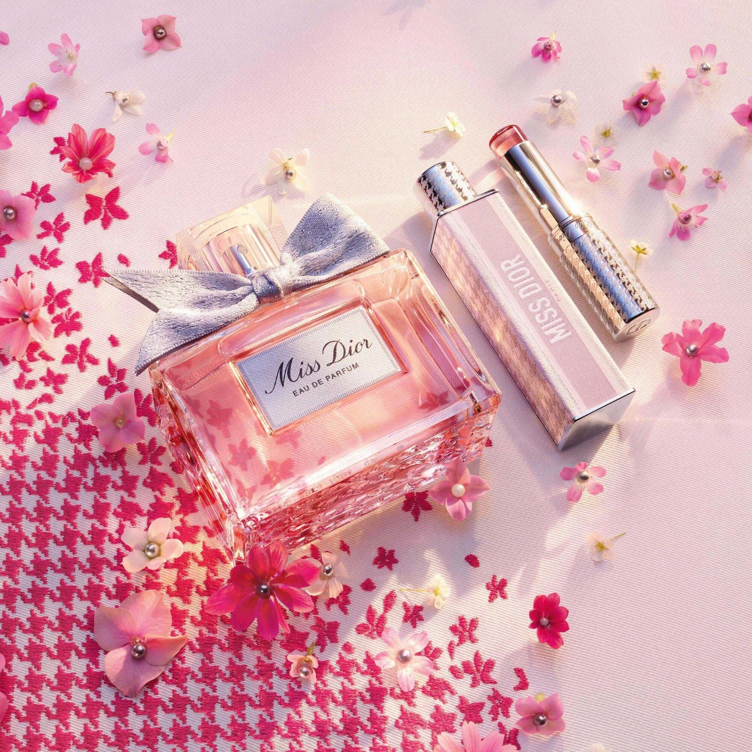DIOR Цветне и свеже ноте