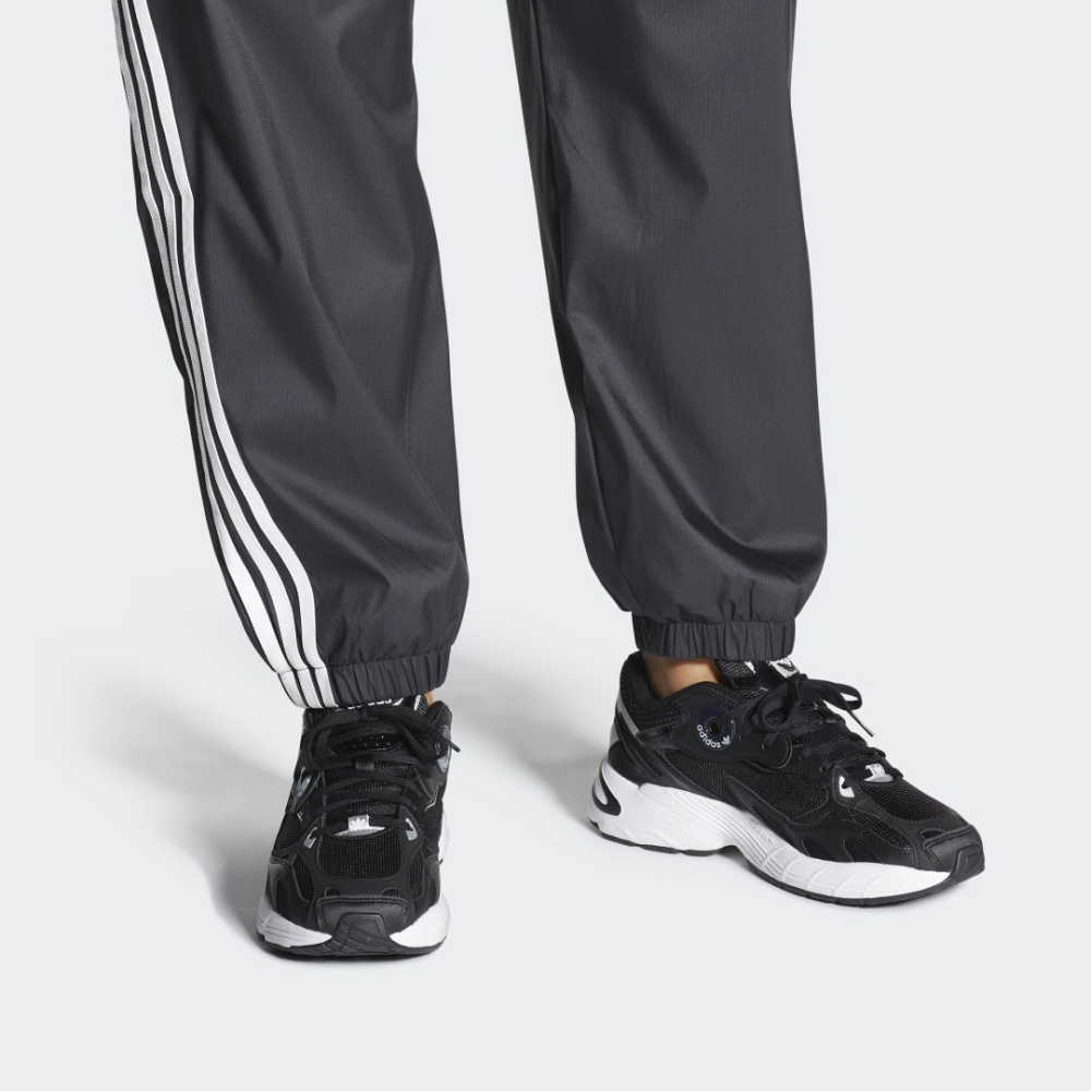 adidas Astir W GY5260 / schwarz