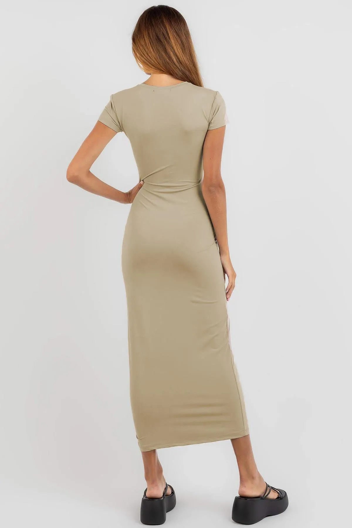 Madmext  Beiges Basic-Halbfischer-Langkleid Mg1712