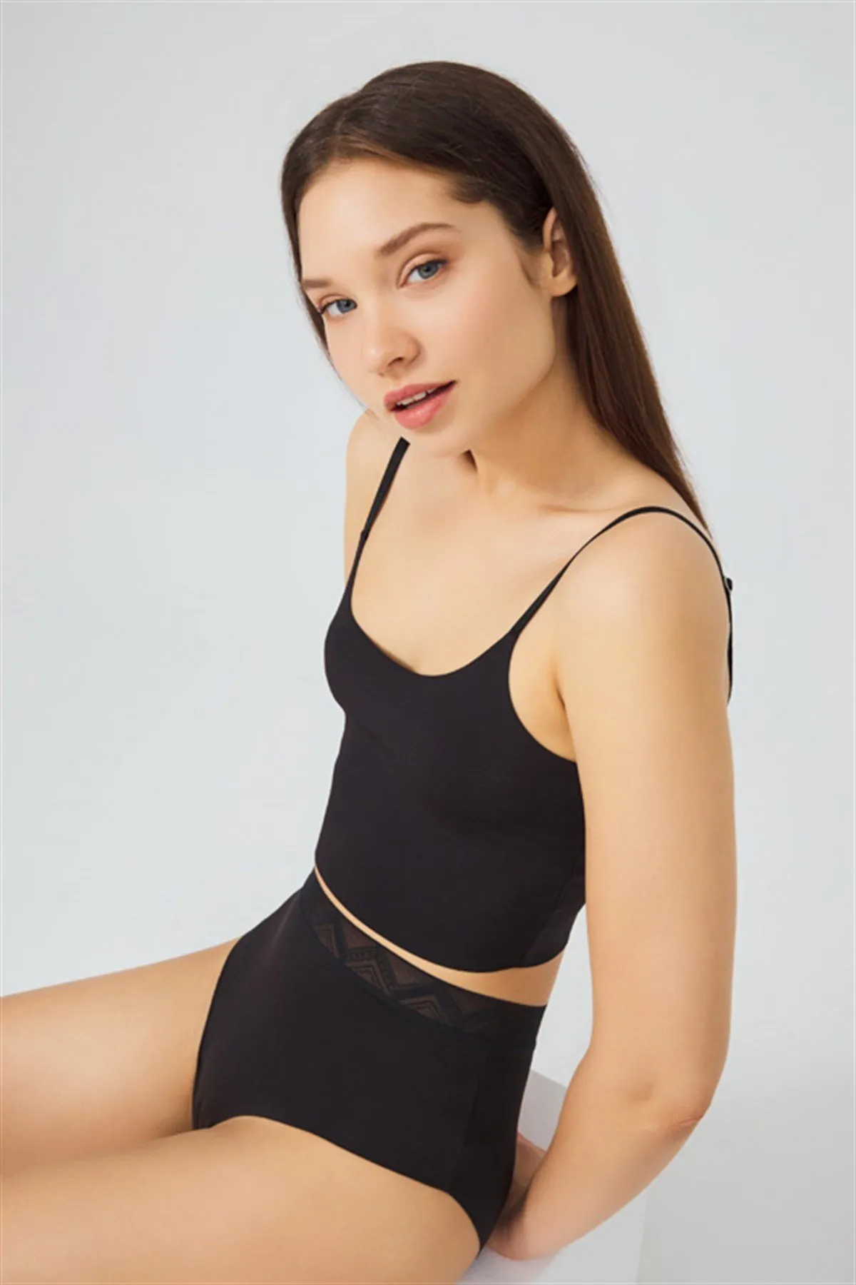 Cottonhill  Schwarz gemustertes, elastisches, lasergeschnittenes Bikinihöschen mit hoher Taille