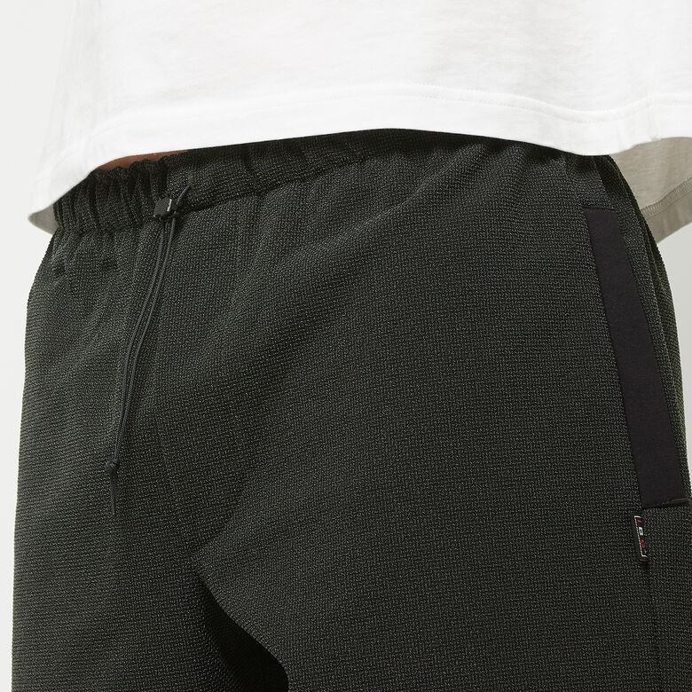 GR10K IBQ Utility Cut Short aspahlt black