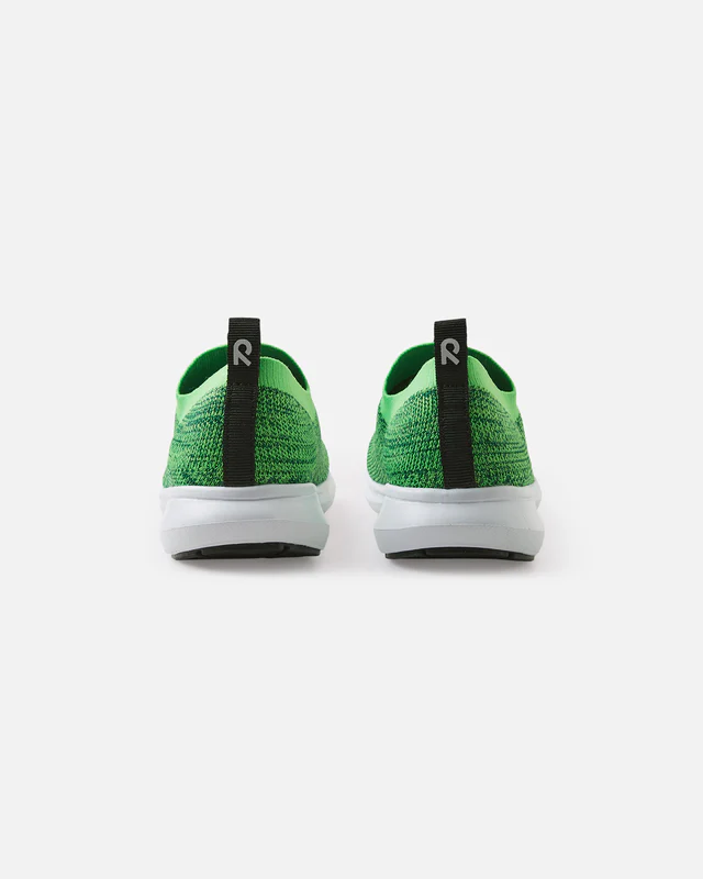 Kinder Sneaker Bouncing