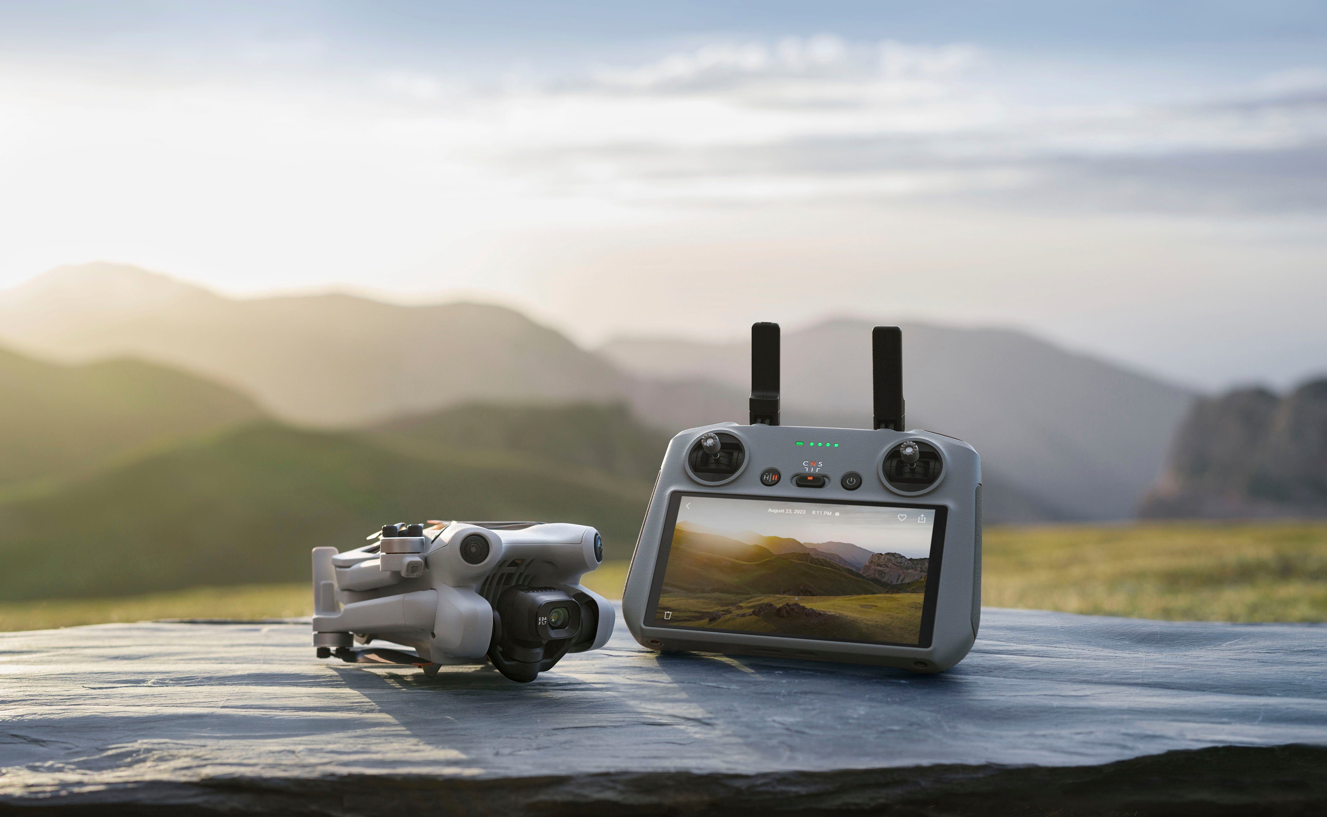 DJI Mini 4 Pro (DJI RC 2) (GL) Drohne (4K Ultra HD)