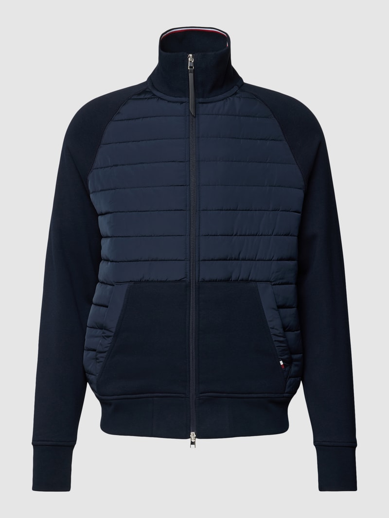 Steppjacke mit seitlichen Eingrifftaschen in marineblau