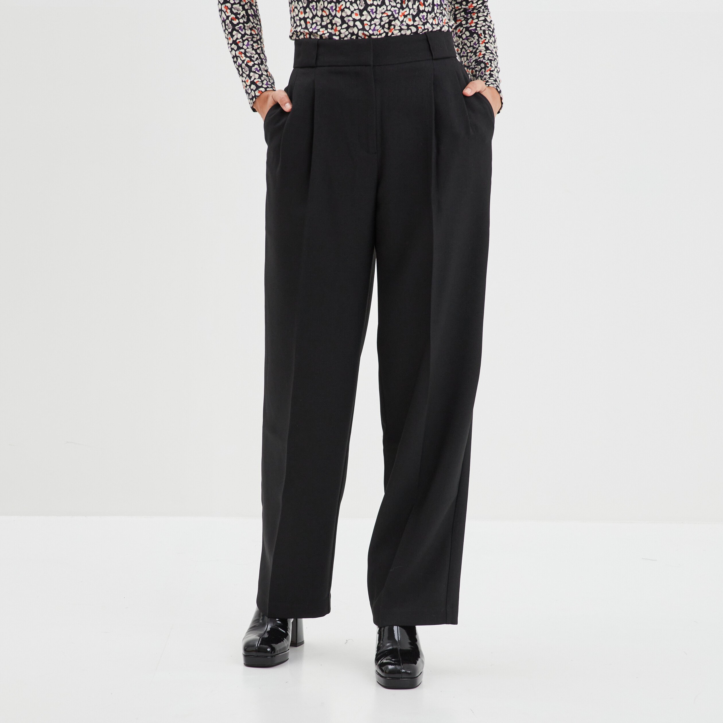 Pantalon cigarette avec pinces noir femme | La Halle