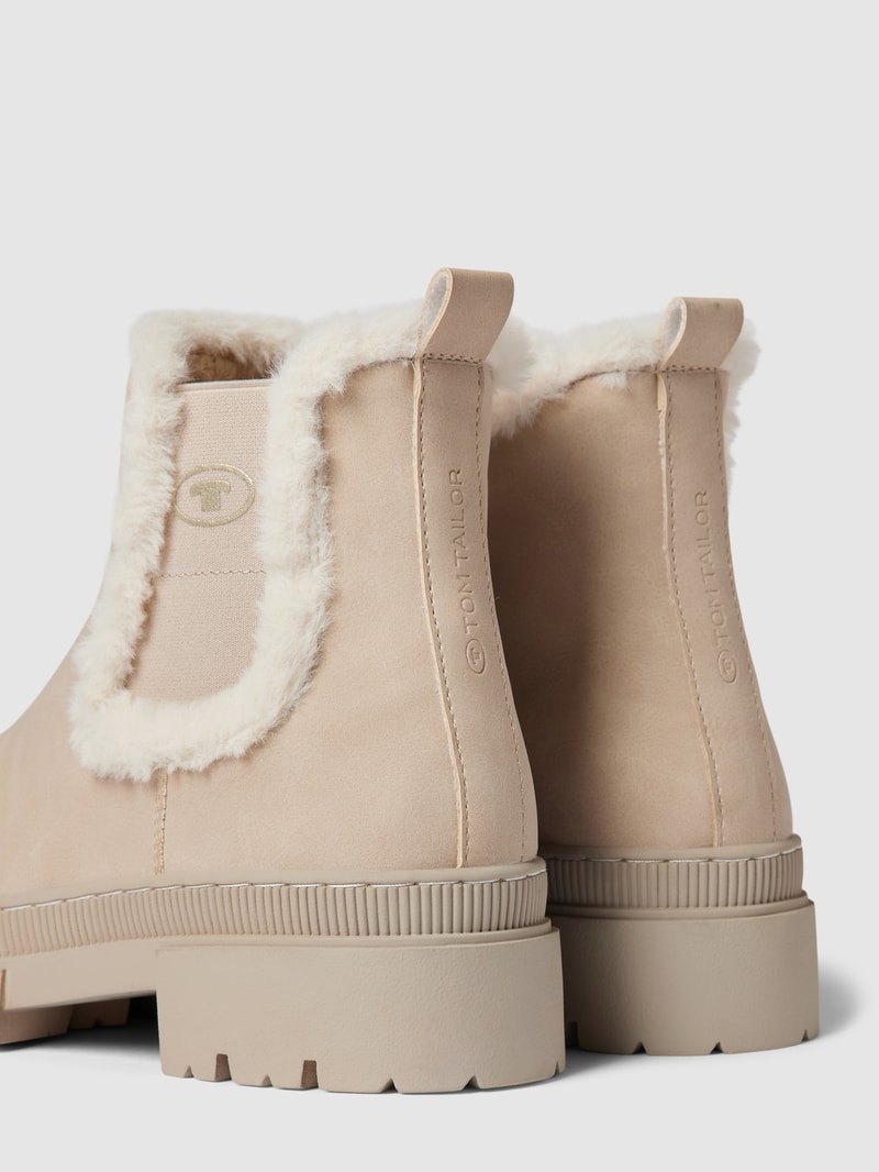 Boots mit Kunstfellbesatz in beige