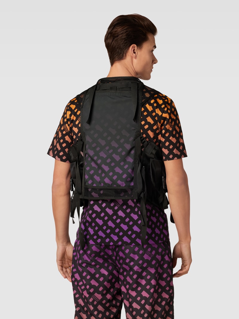 Weste mit Label-Print Modell 'Lame' - BOSS x Khaby 2.0 in schwarz