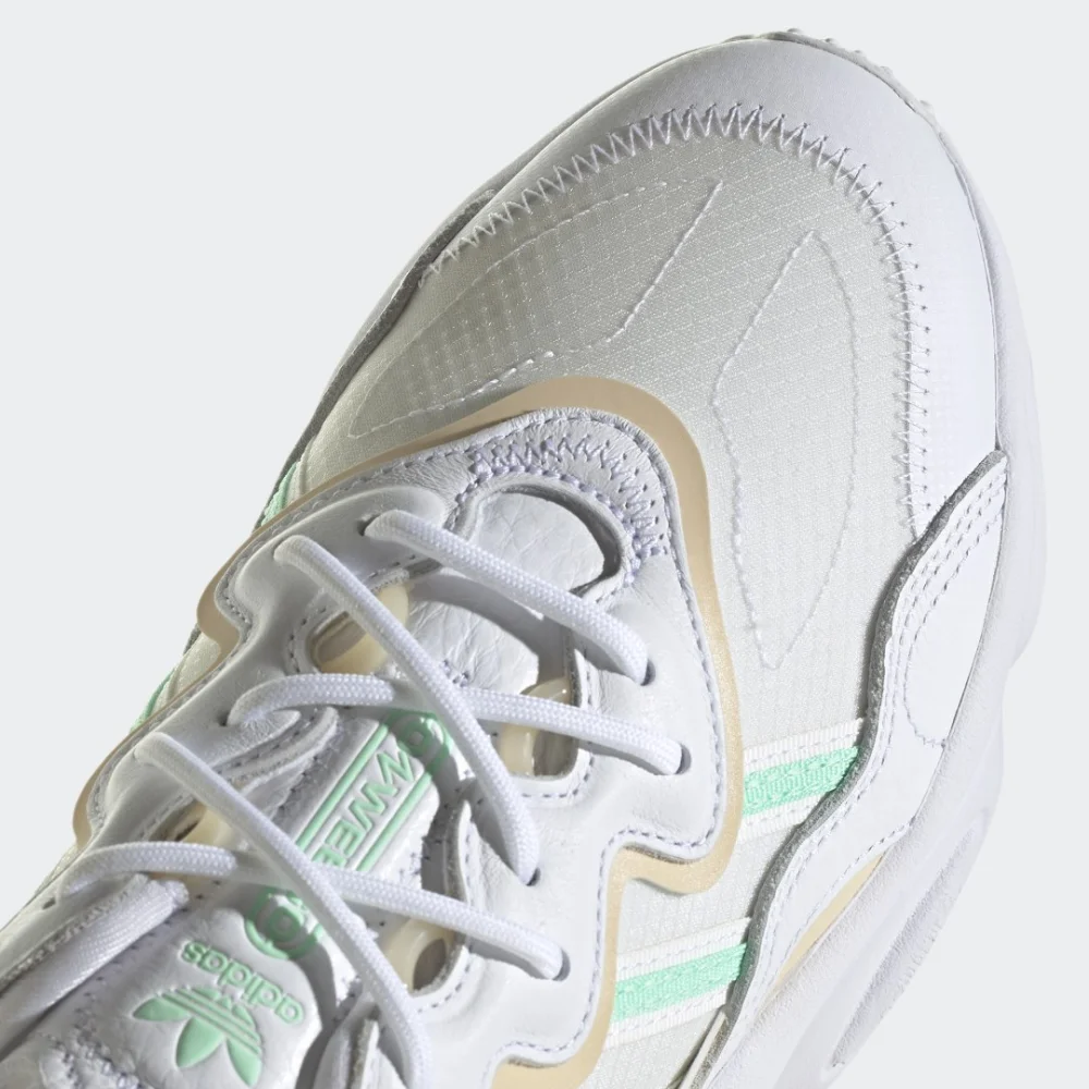 adidas Ozweego GW4650 / weiss