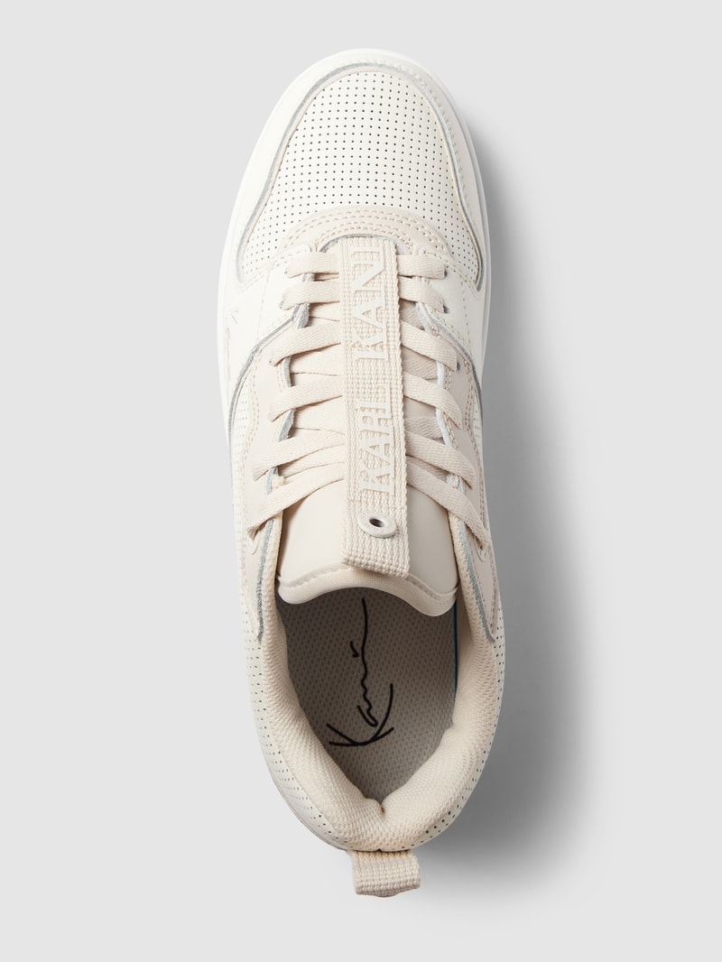 Sneaker mit Label-Stitching in beige