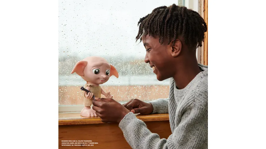 Spin Master - Wizarding World Harry Potter - Interaktiver Dobby Hauself Puppe