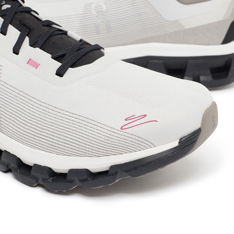 ON Cloudflow 4 Distance white/black