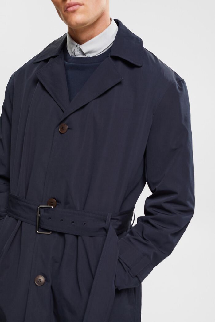 Trenchcoat mit Gürtel