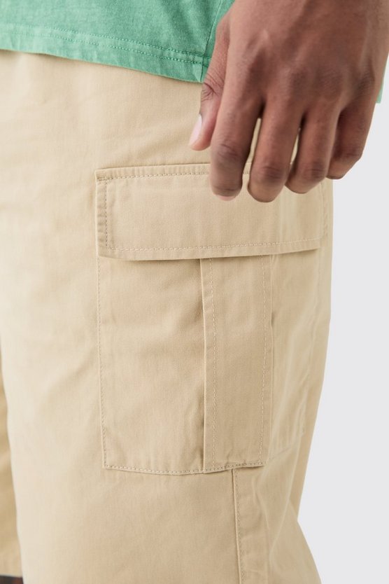 Plus lockere Cargo-Shorts mit elastischem Bund