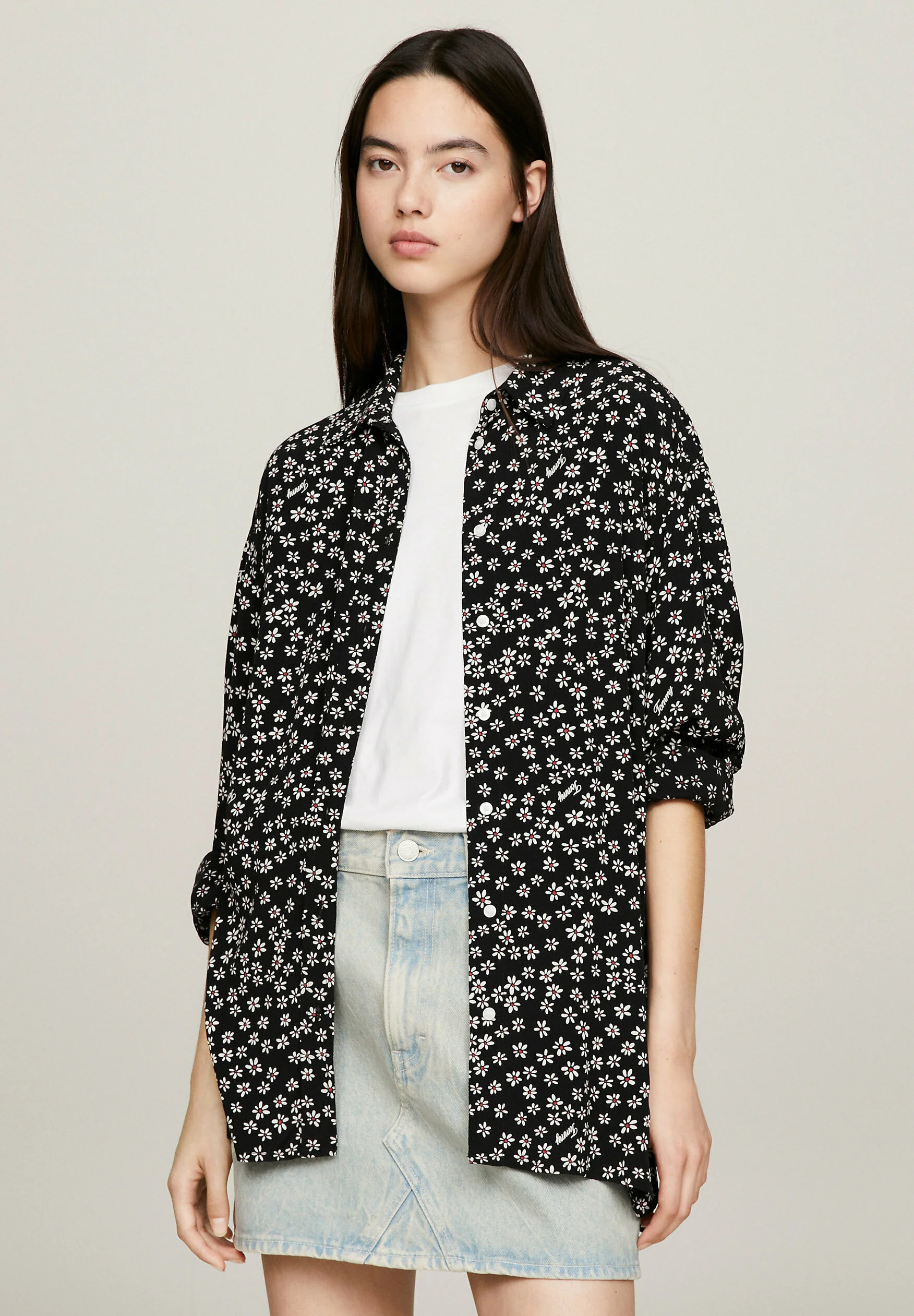 Camisa Tommy Jeans con estampado floral DITSY de corte boyfriend