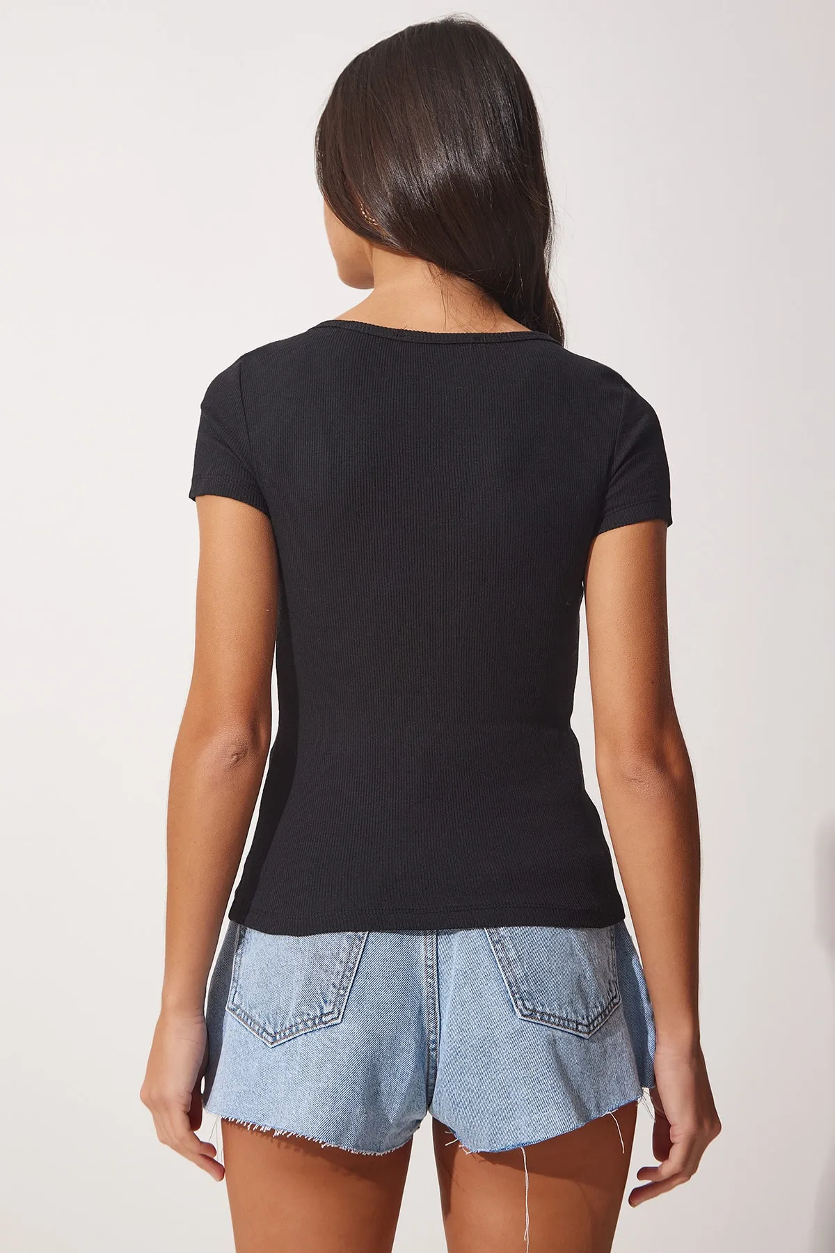 Happiness İstanbul  Schwarz-weißes Doppelpack-Strick-T-Shirt mit V-Ausschnitt für Damen HJ00002