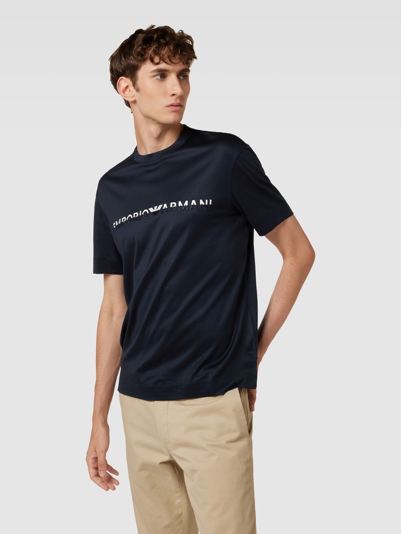 T-Shirt mit Label-Stitching in marineblau