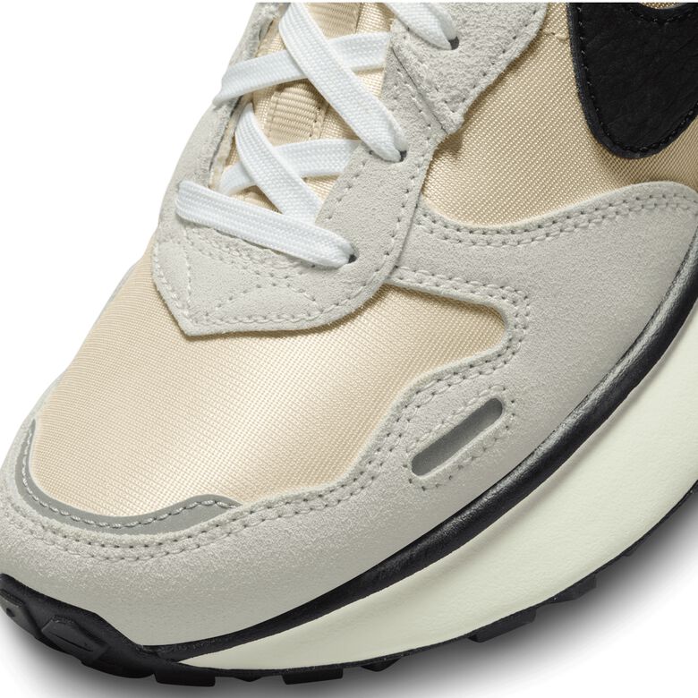 NIKE Wmns Phoenix Waffle 