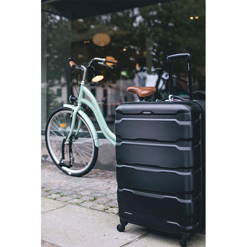 <div><h3 >About Samsonite</h3>Samsonite&rsquo;s not just in the business of making luggage, we&rsquo;re in the business of building confidence. Confidence that when you step off the curb, your luggage wheel isn't going to pop off. Confidence that