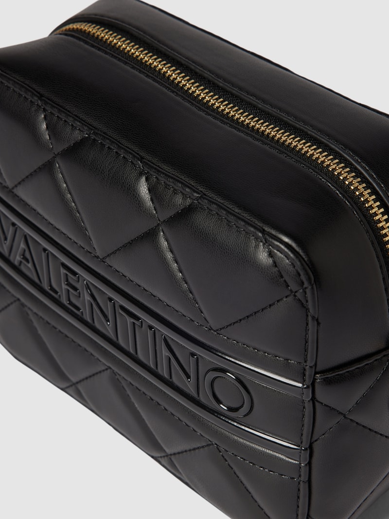Handtasche mit Steppnähten Modell 'ADA' in schwarz