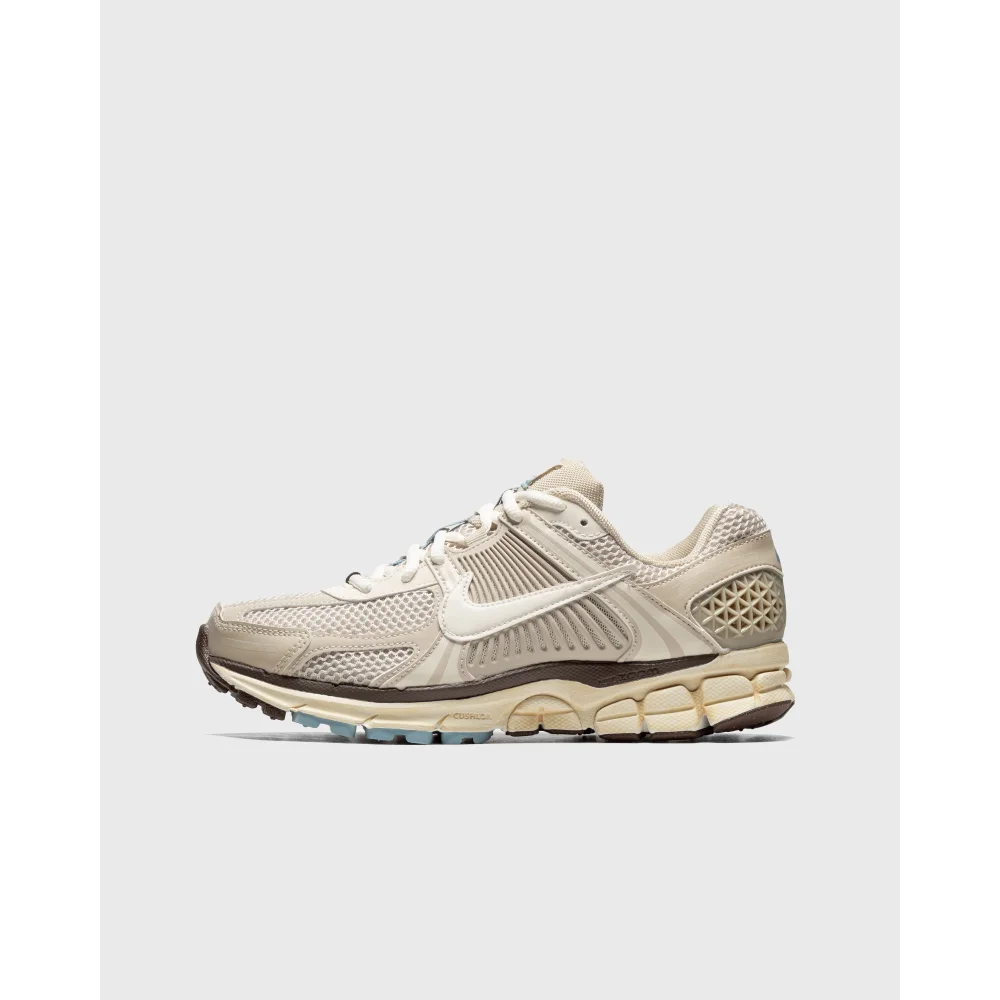 Nike WMNS Zoom Vomero 5 FB8825 111 / braun
