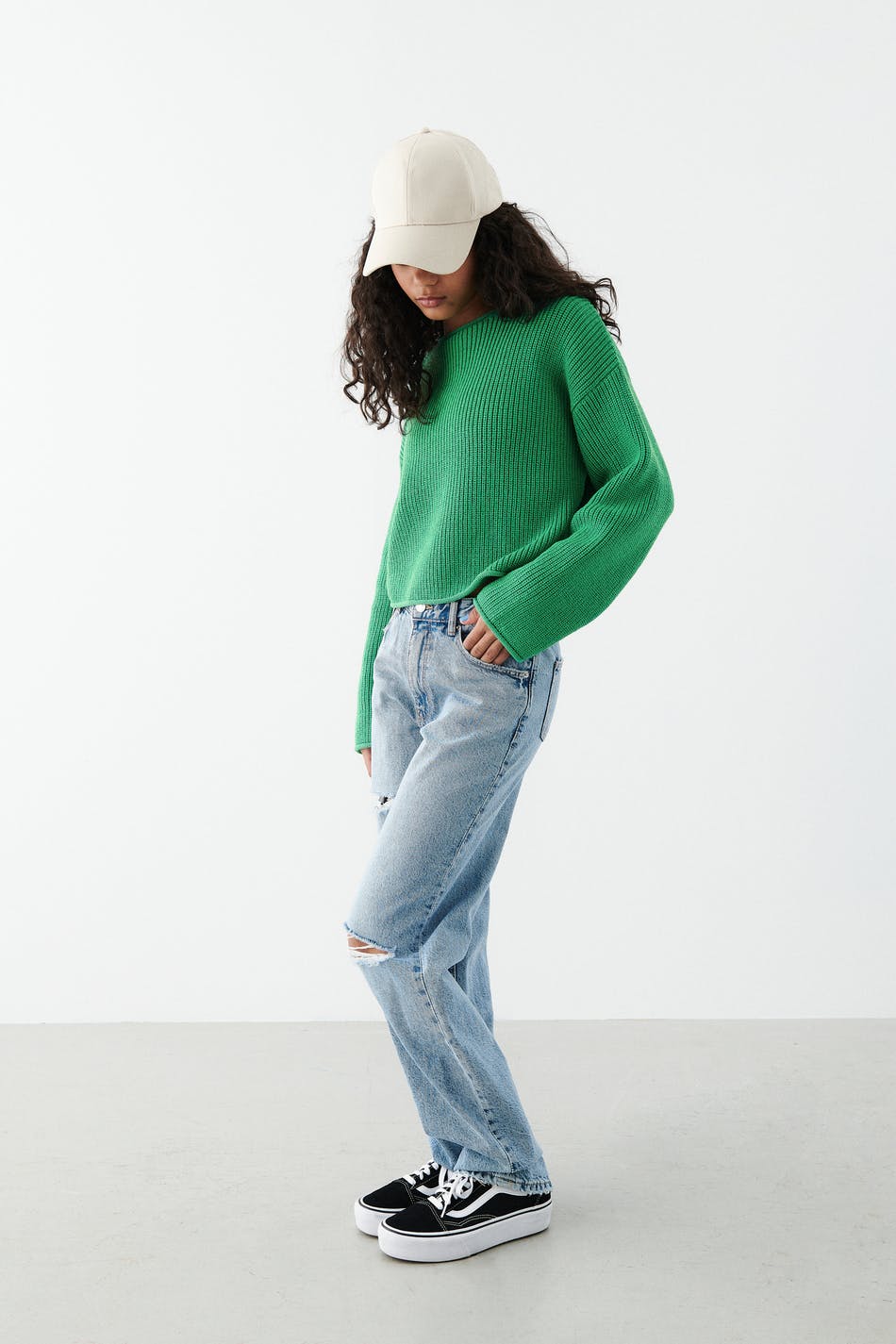 Low loose jeans