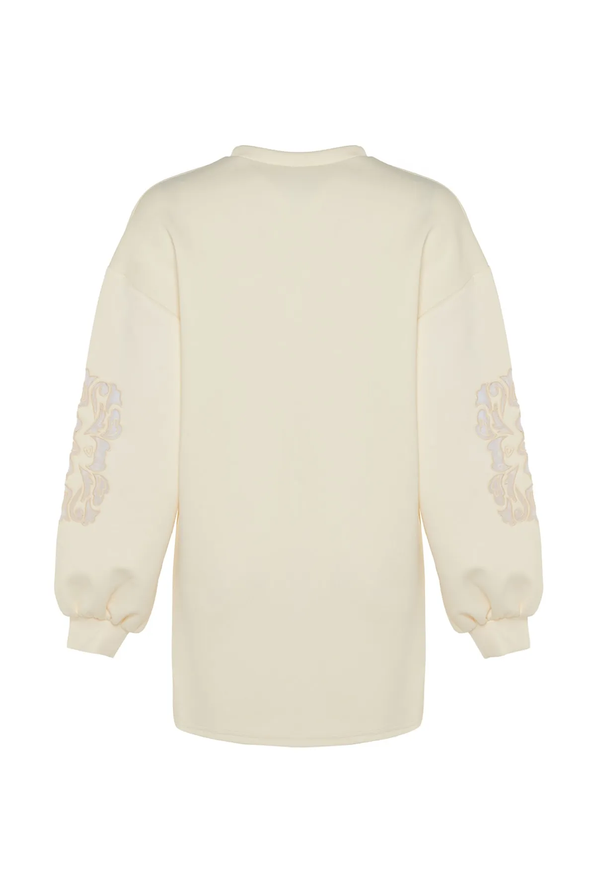 Trendyol Modest  Ecru-Ärmel-Stickerei-Detailliertes Scuba-Strick-Sweatshirt TCTSS23UK00042