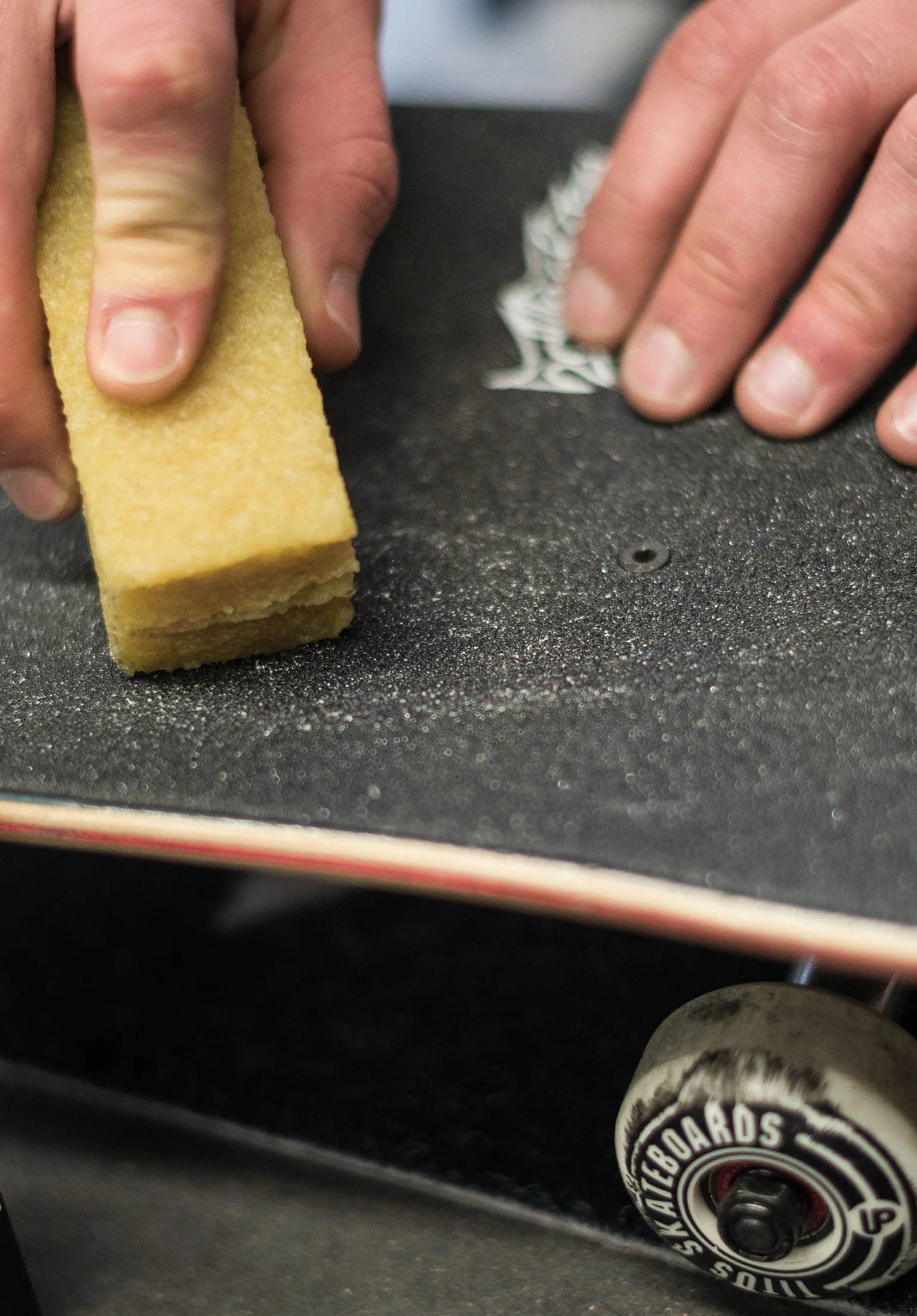 Griptape Cleaner