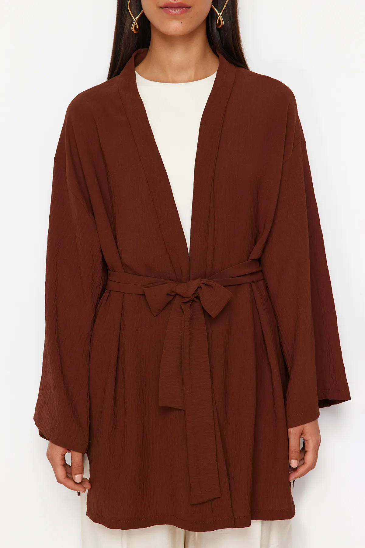 Trendyol Modest  Brauner gewebter Kimono in Leinenoptik TCTSS24KK00004